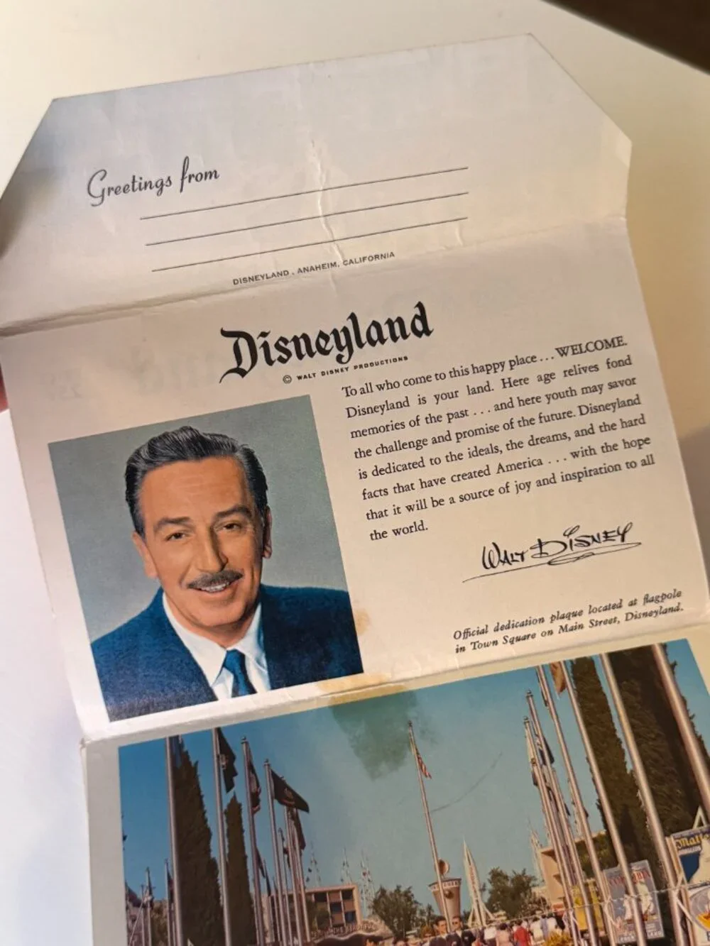 Vintage 1960s Disneyland Magic Kingdom Picture Postcard Book